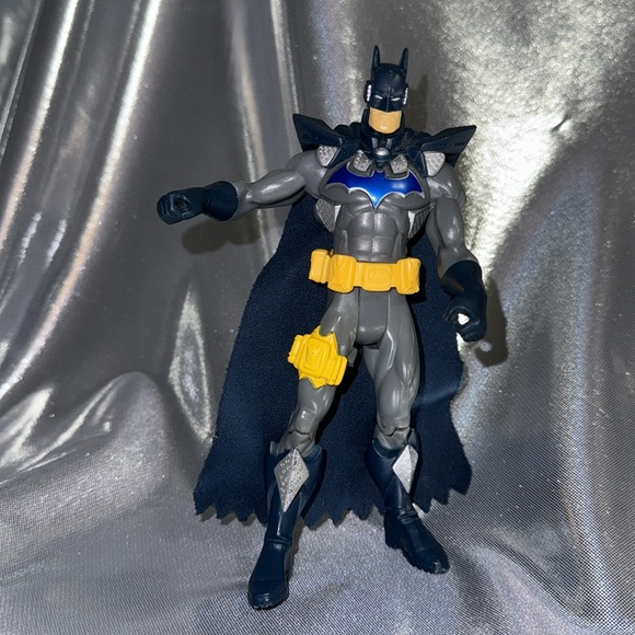 2003 DC Comics Snare Strike Batman 6" Mattel Action Figure - Picture 2 of 6